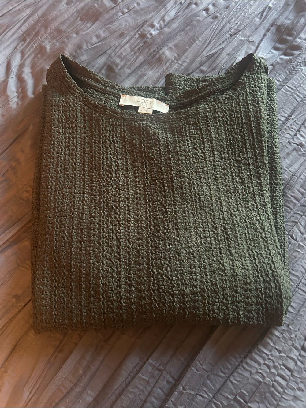 LOFT Green Textured Short Sleeve Blouse